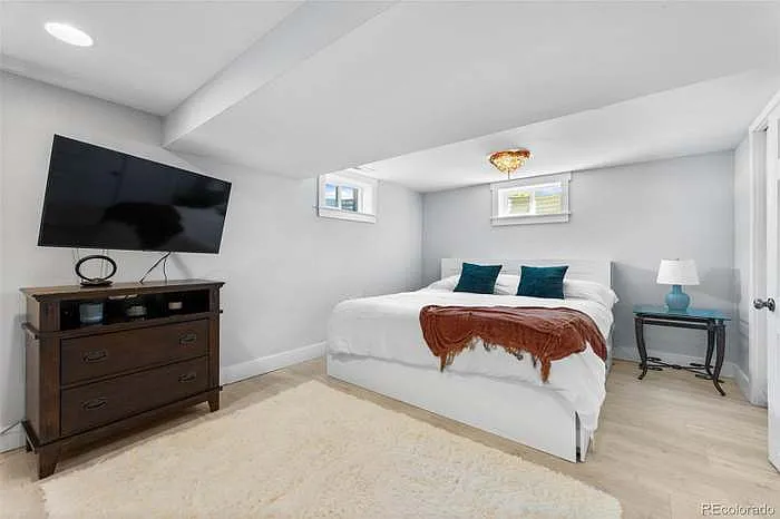 Basement huge master suite