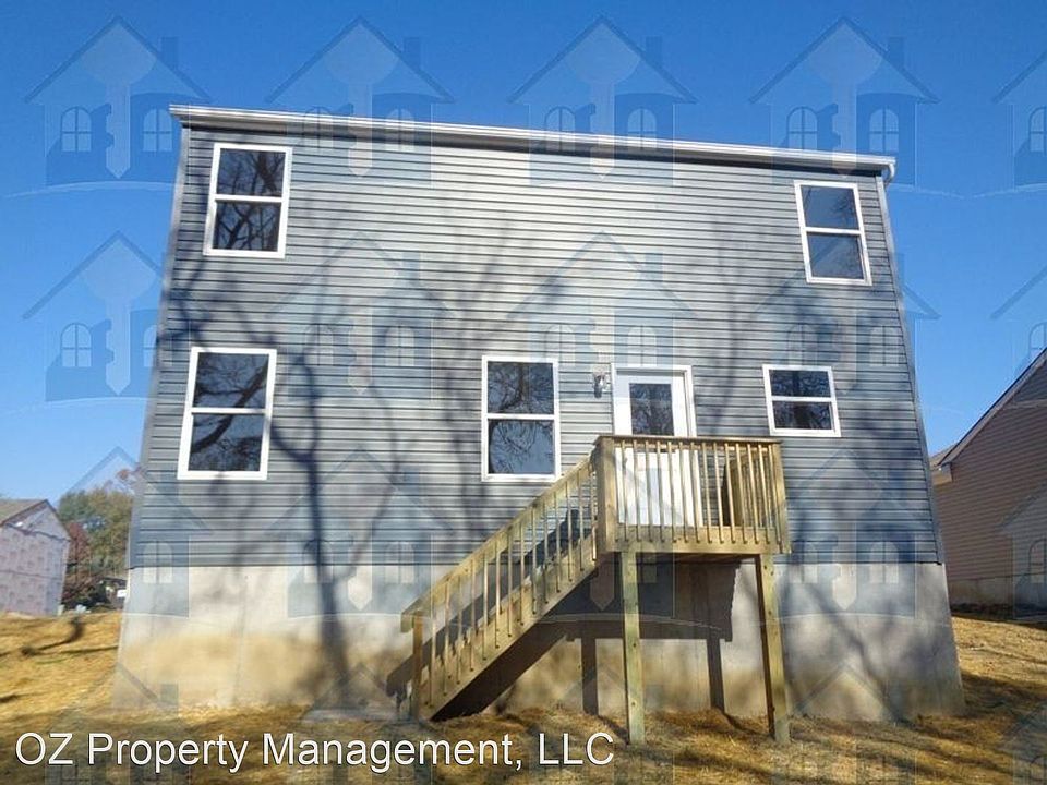 2nd image of 407 Herbert Ave