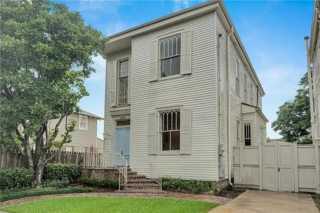 3 bed, 3.0 bath, 2310 sqft, $7,000 — Photo 2