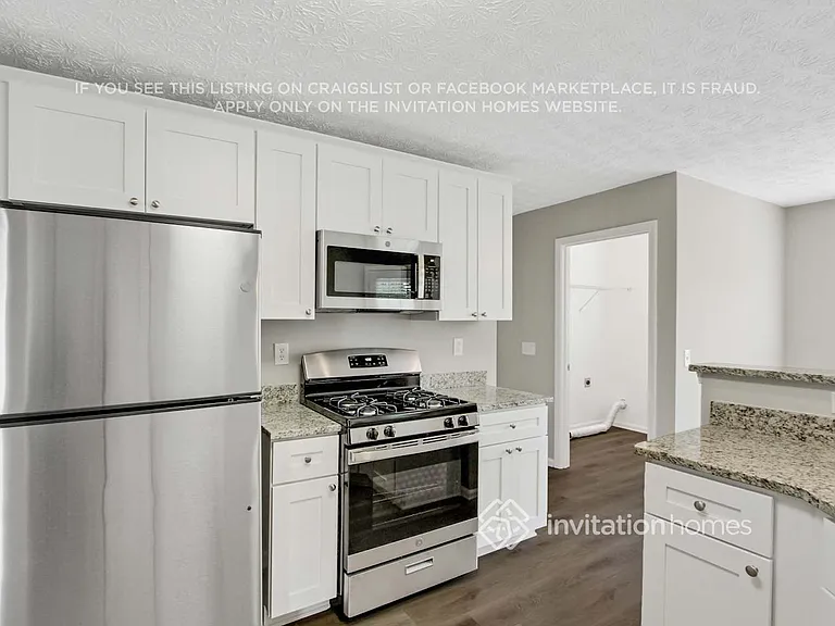 4035 Hollow Spring Trl — Photo 8