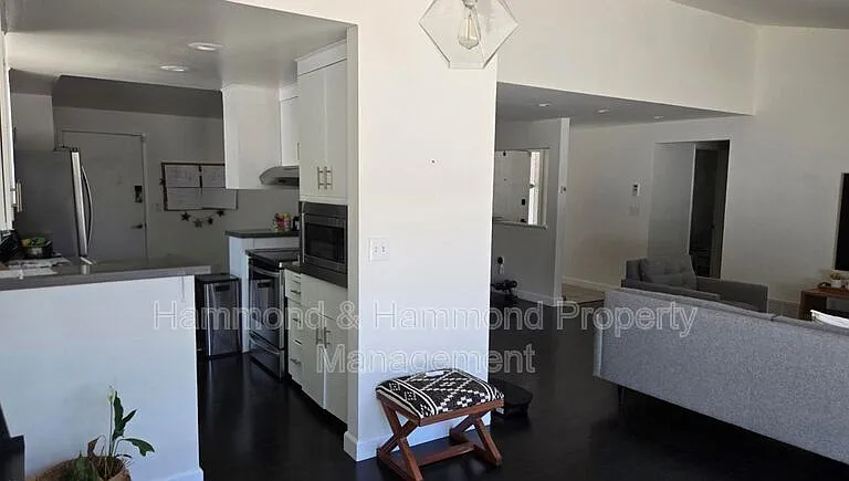 5851 Keokuk Ave — Photo 6