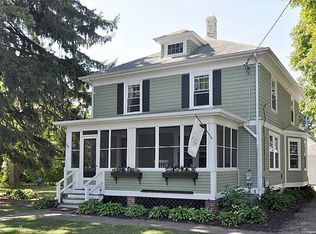 28 Vaughn Ave, Warwick, RI 02886