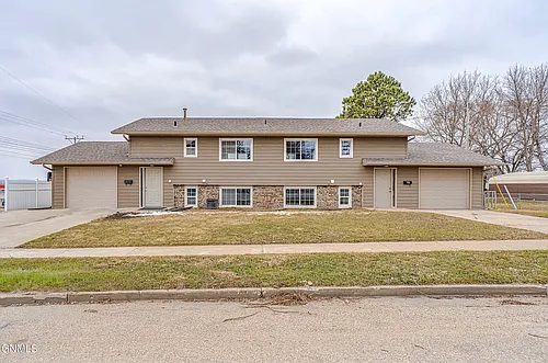2533 E Avenue A Photo 1