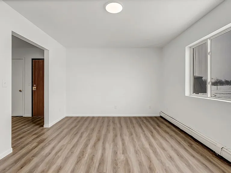 704 Nicc Apt Dr — Photo 9