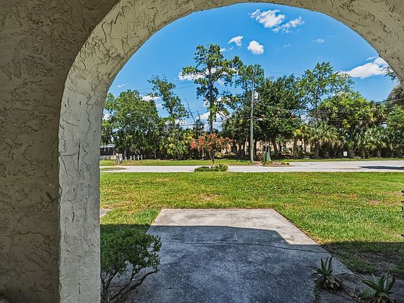 2nd image of 1757 El Camino Rd APT 4