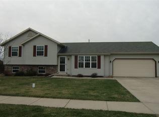 1011 Eagle Ln, Poynette, WI 53955