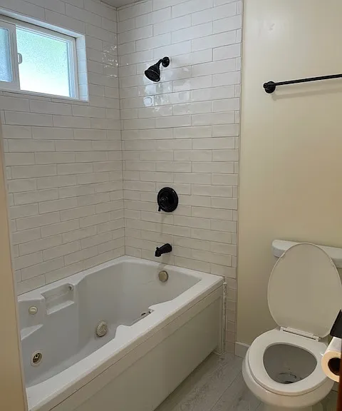 4612 Meridian Ave N — Photo 10