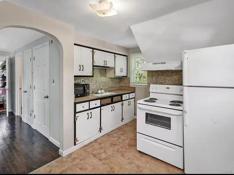 5 Waywood Pl #2 — Photo 3