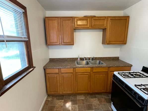 1017 S 8th St #4