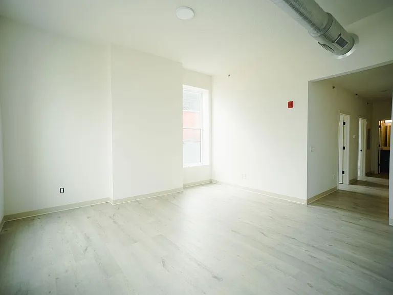 350 N Main St — Photo 63