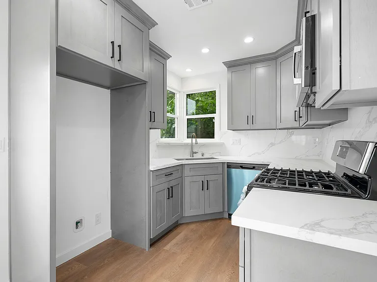314 W Cedar Ave — Photo 12