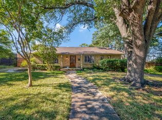 9703 Elmcrest Dr, Dallas, TX 75238