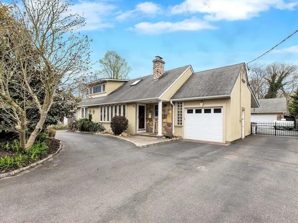 48 Bayview Avenue, East Islip, NY 11730