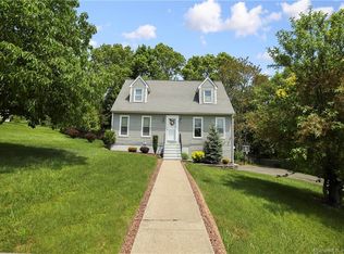 122 Whitney Dr, Meriden, CT 06450