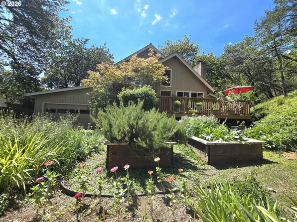 728 NW Morrison Ave, Myrtle Creek, OR 97457