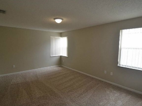 5th image of 350 NW 152nd Ave