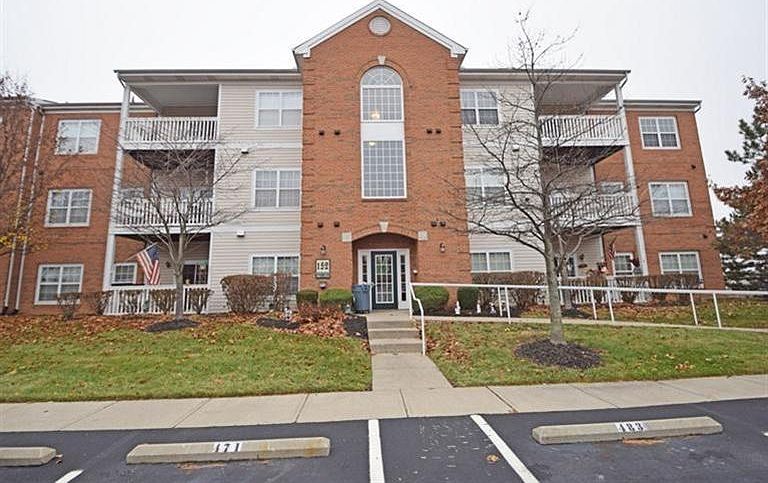 1st image of 477 Saddlebrook Ln