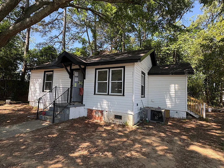 321 E Arlington Ave — Photo 1