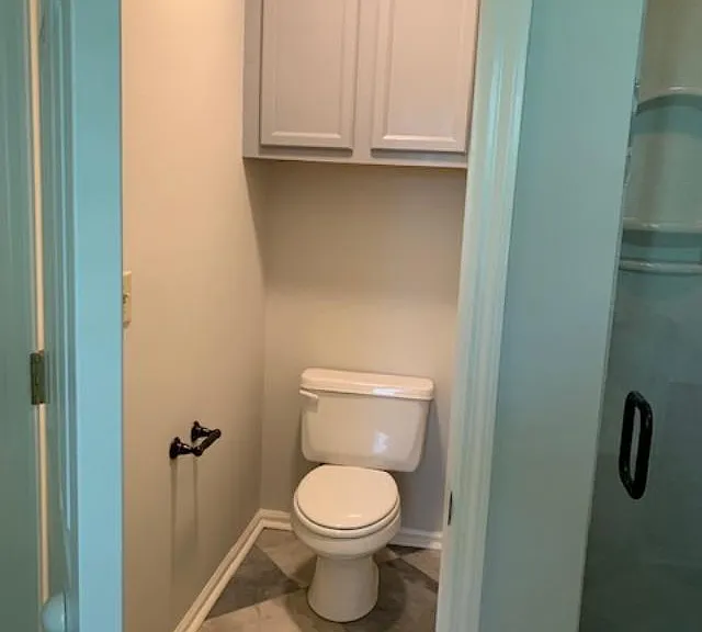 Water closet in Master Bath
Lighting on this photo is deceptive....all woodwork is white