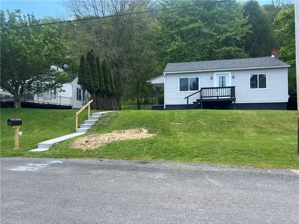 128 15th St, New Florence, PA 15944