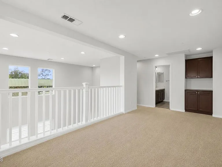 197 Pelican Pointe Ct — Photo 17