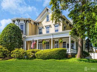 128 Green St, Woodbridge, NJ 07095