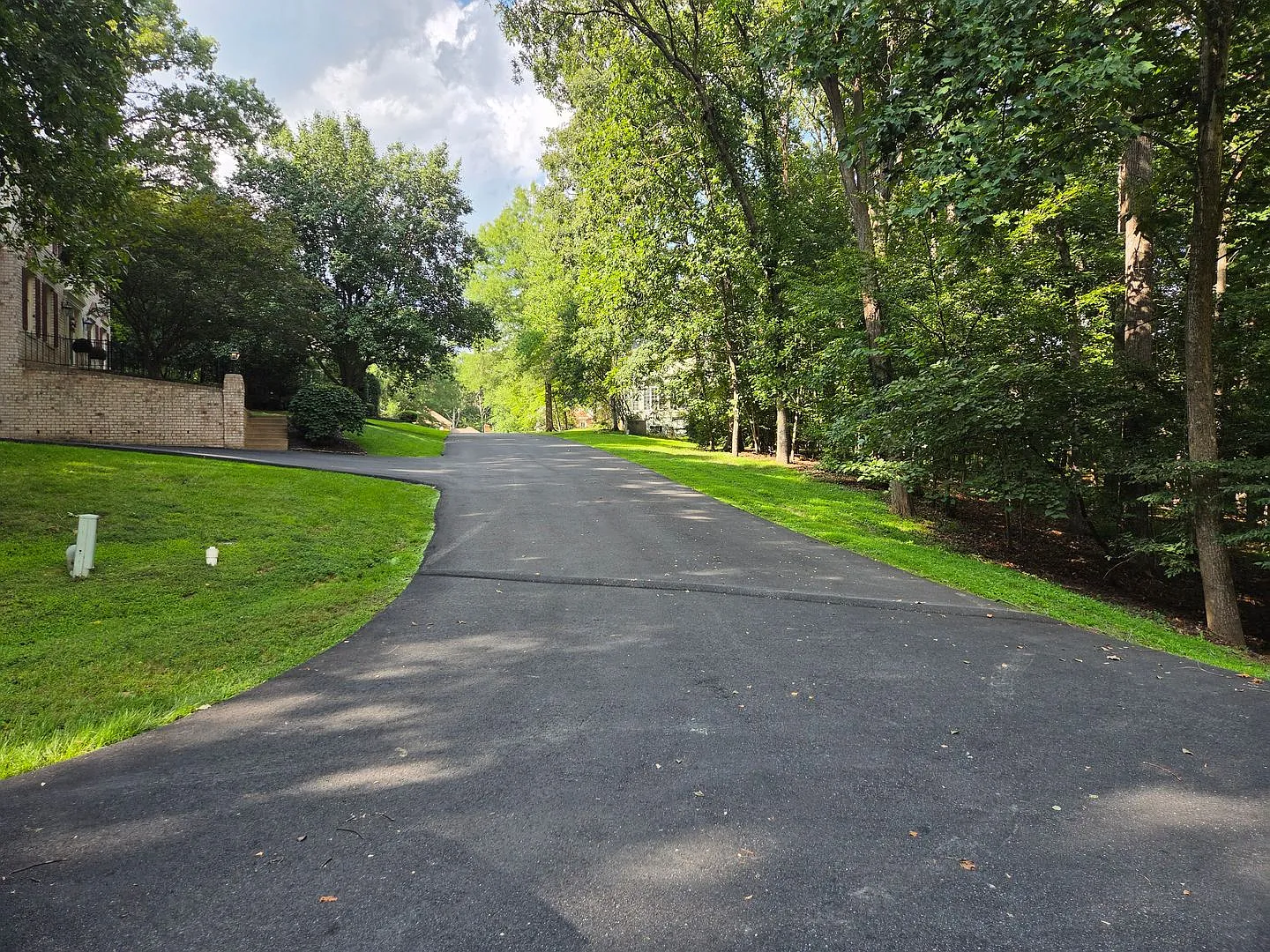 West Ridge Stately and Private Home — Photo 2