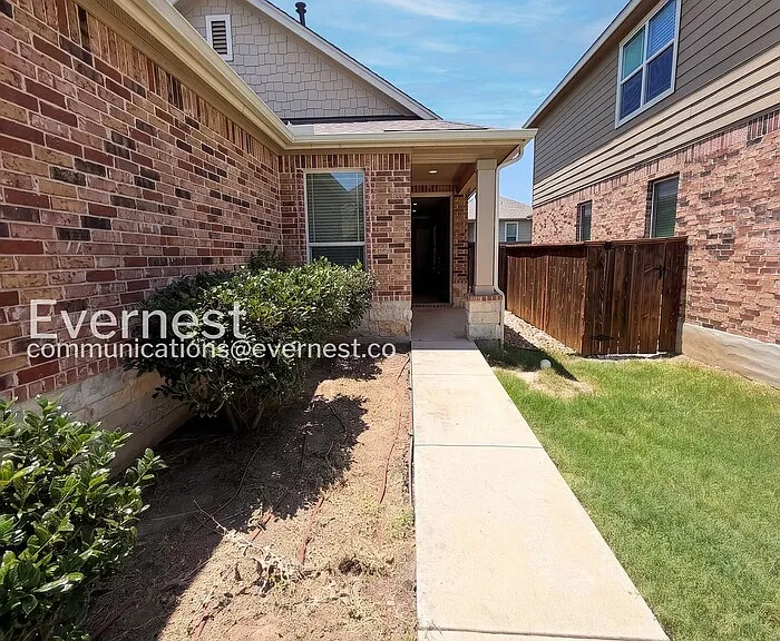 108 Holstein St — Photo 1