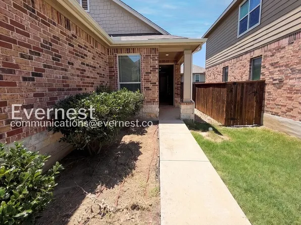108 Holstein St, Hutto, TX 78634
