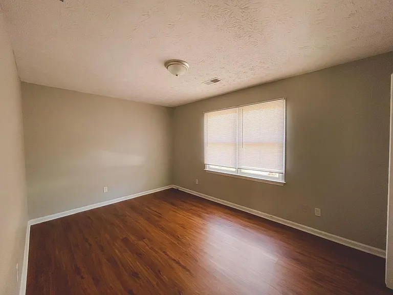 2021 Hunters Cove Dr — Photo 14