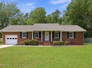703 Oxford Drive, Morehead City, NC 28557