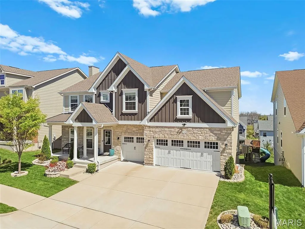 4 bed, 3.5 bath, 3275 sqft, $3,800 — Photo 4