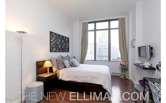 Sold by Douglas Elliman | media 17