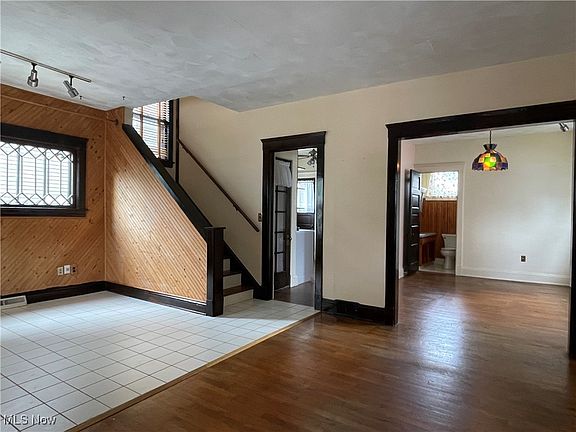 5th image of 1592 Olivewood Ave