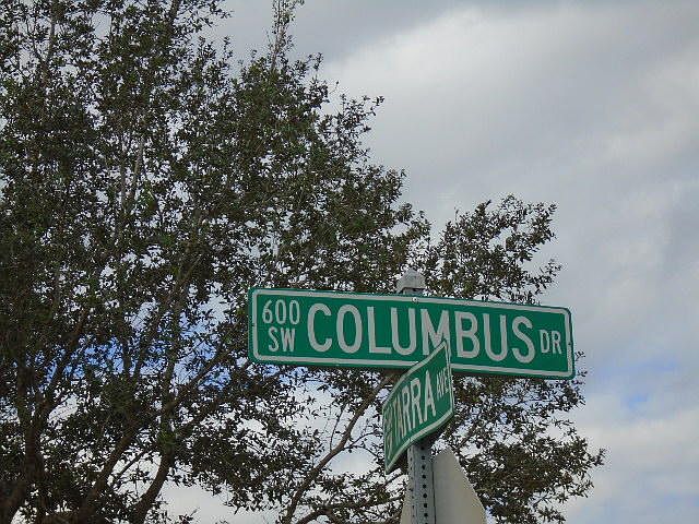 1st image of 544 SW Columbus Dr