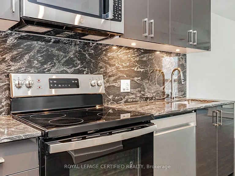 4010 Eglinton Ave W #217 — Photo 15