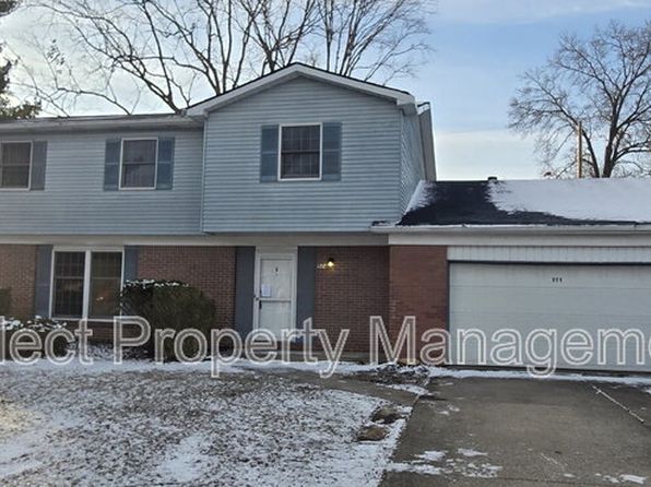 924 E Washington Center Rd