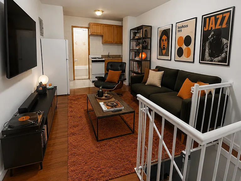 160 Orchard St #2R — Photo 1