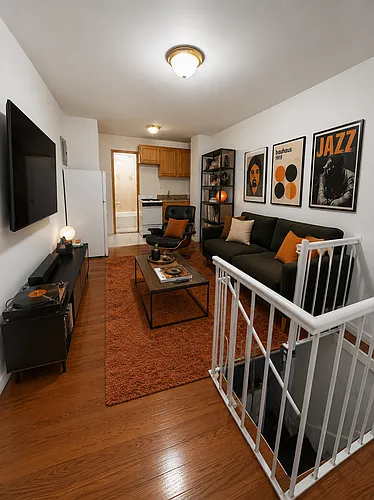 160 Orchard St #2R Photo 1