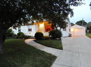 4268 Raymir Cir, Wauwatosa, WI 53222
