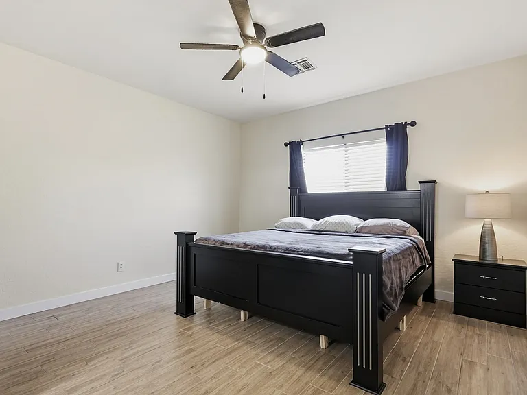 1008 W Saint Charles Ave — Photo 20