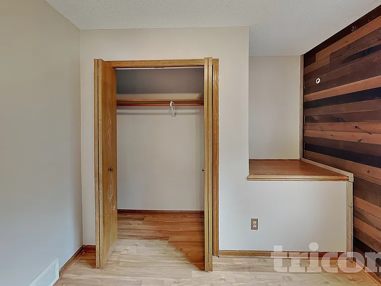7429 Chesham Ln — Photo 12