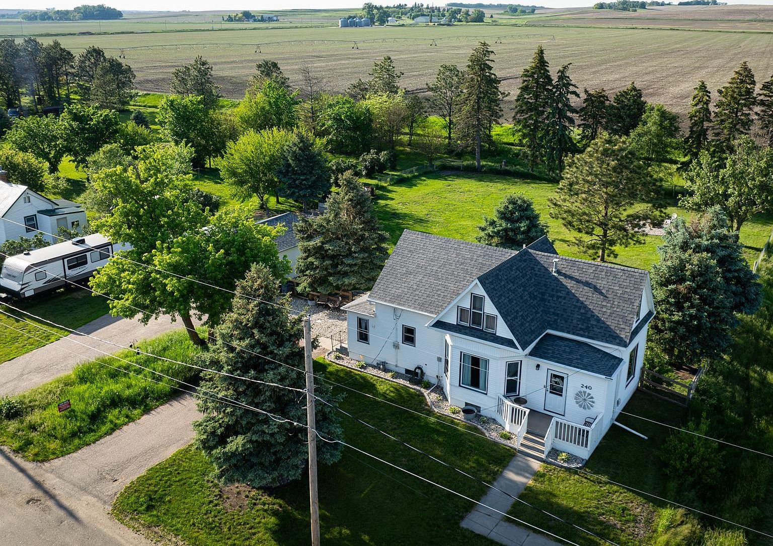 240 E 4th St, Pilger, NE 68768 Zillow