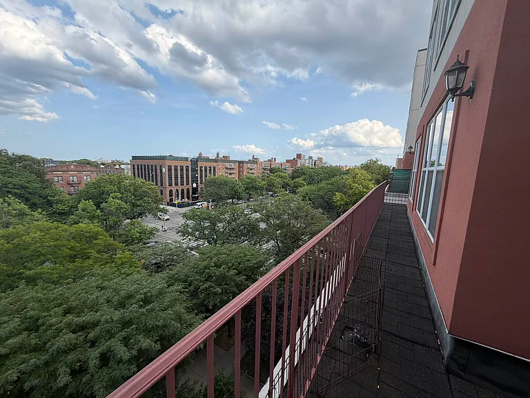 490 Ocean Pkwy #57 — Photo 3
