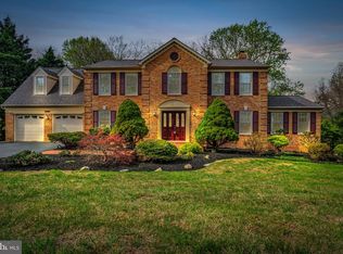 11779 Hollyview Dr, Great Falls, VA