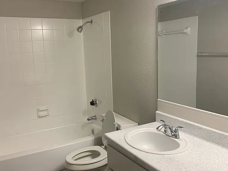 Saddlewood Apartments — Photo 105