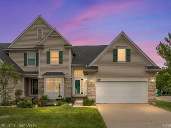 109 Burwyck Park Dr, Saline, MI 48176
