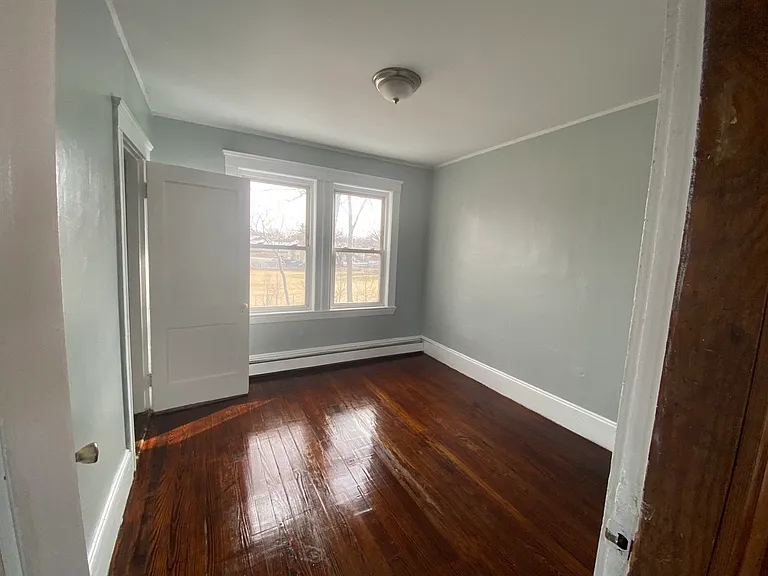 2 Grainger St — Photo 5