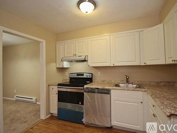 3rd image of 95 Patterson Village Ct #95