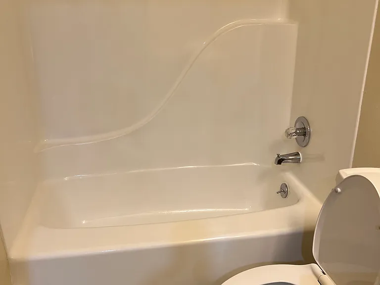 1010 Midway Dr NE #10 — Photo 16